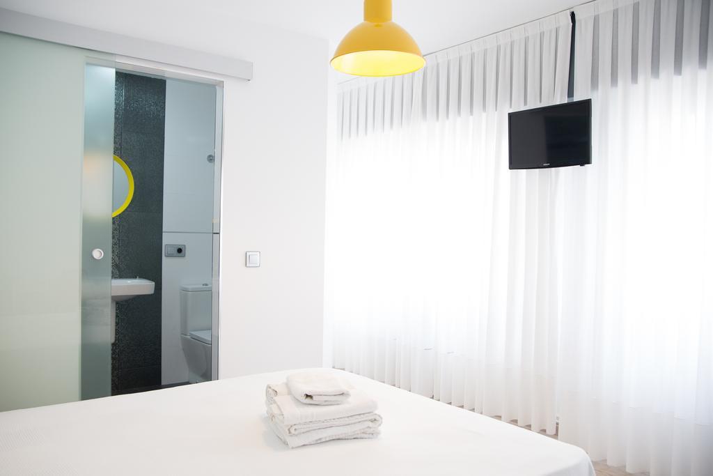 O Tobo Do Lobo Hotell Melide Exteriör bild