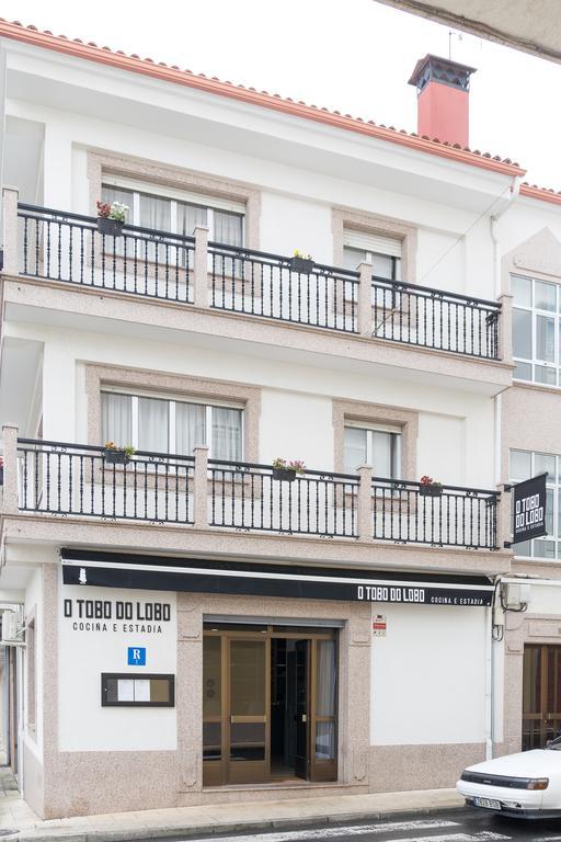 O Tobo Do Lobo Hotell Melide Exteriör bild