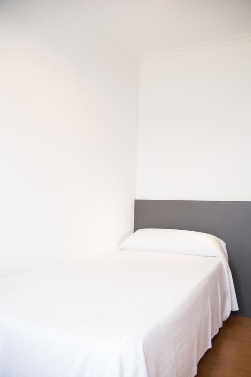 O Tobo Do Lobo Hotell Melide Exteriör bild