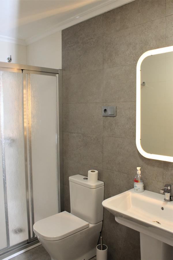 O Tobo Do Lobo Hotell Melide Exteriör bild